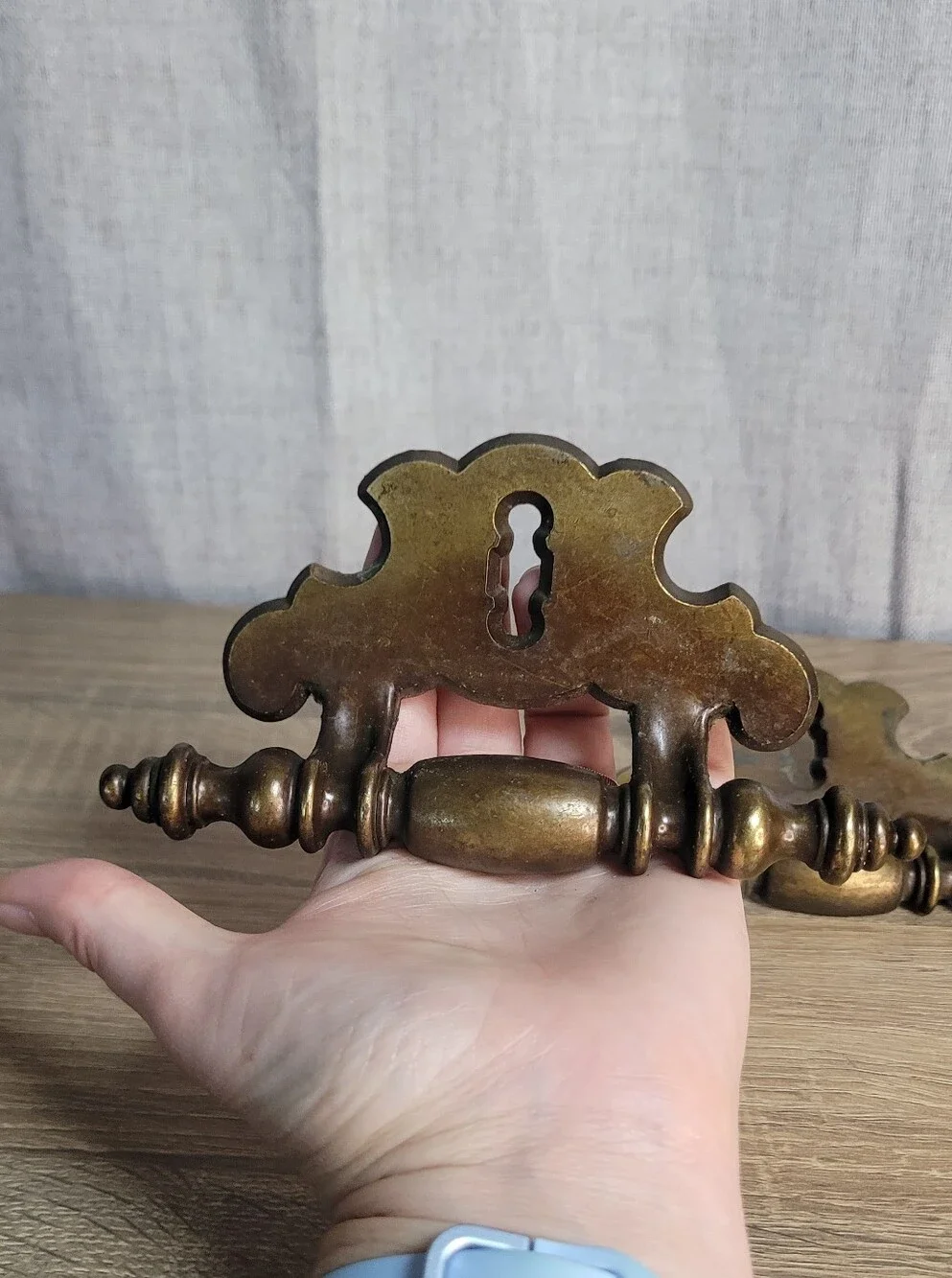 Antique Brass Keyhole Drawer Pulls - Brass Finish